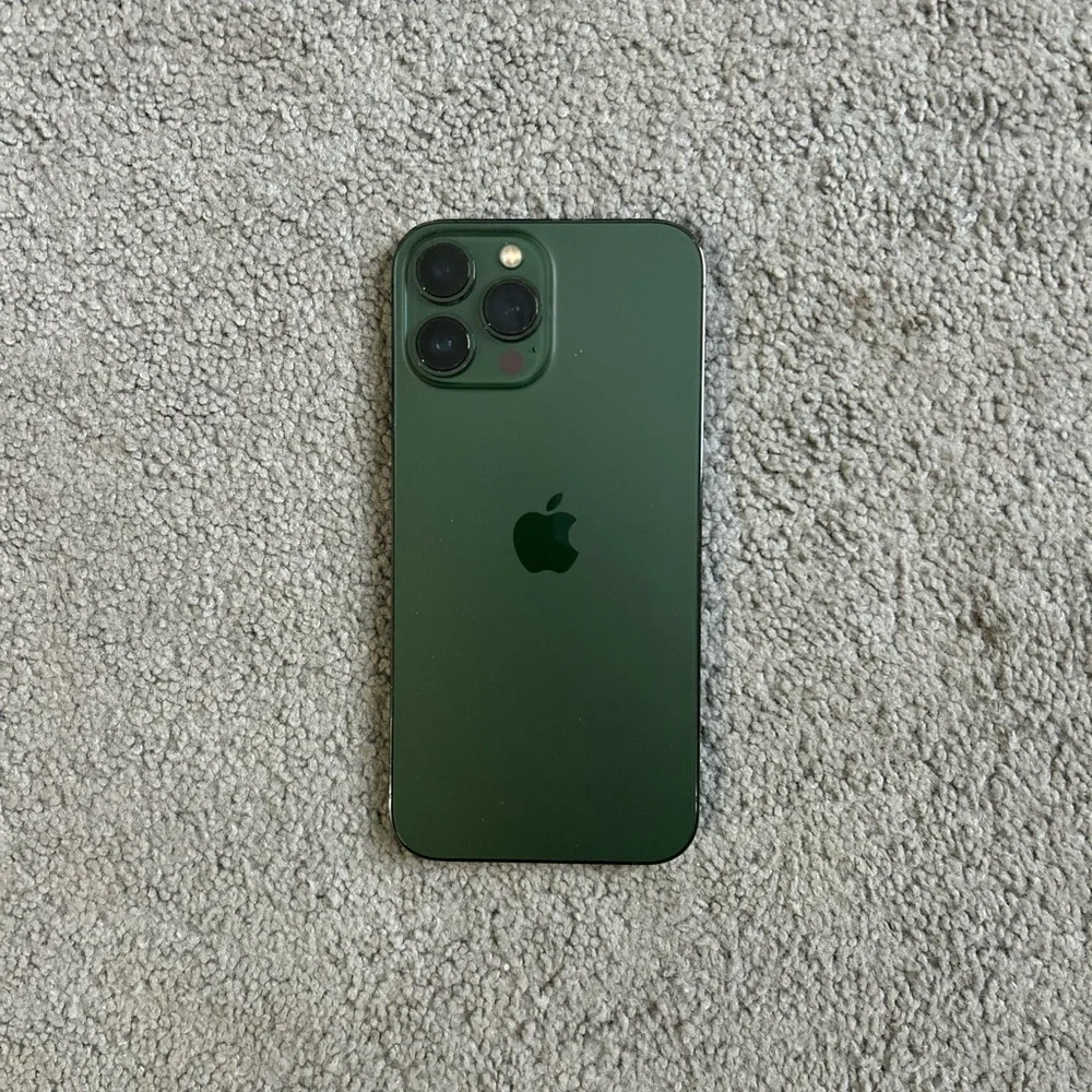 Apple iPhone 13 Pro - Forest Green